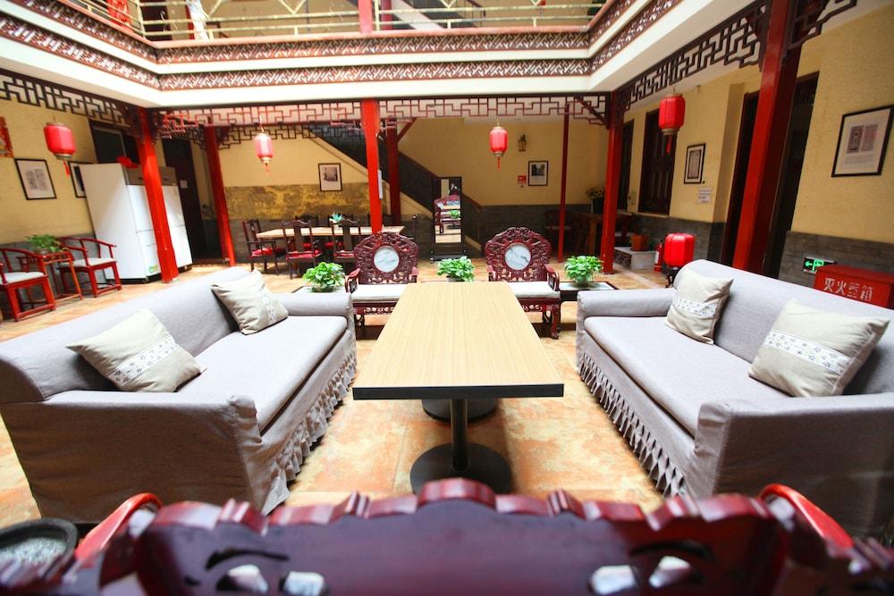 Hotel Hyde Courtyard 3*